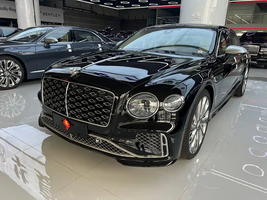 Bentley Flying Spur 2026 — фото 1