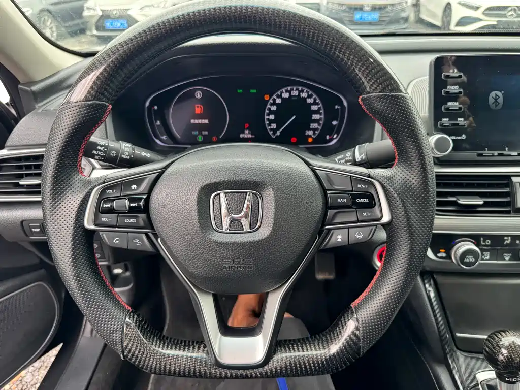 Honda Accord 2020 — фото 10