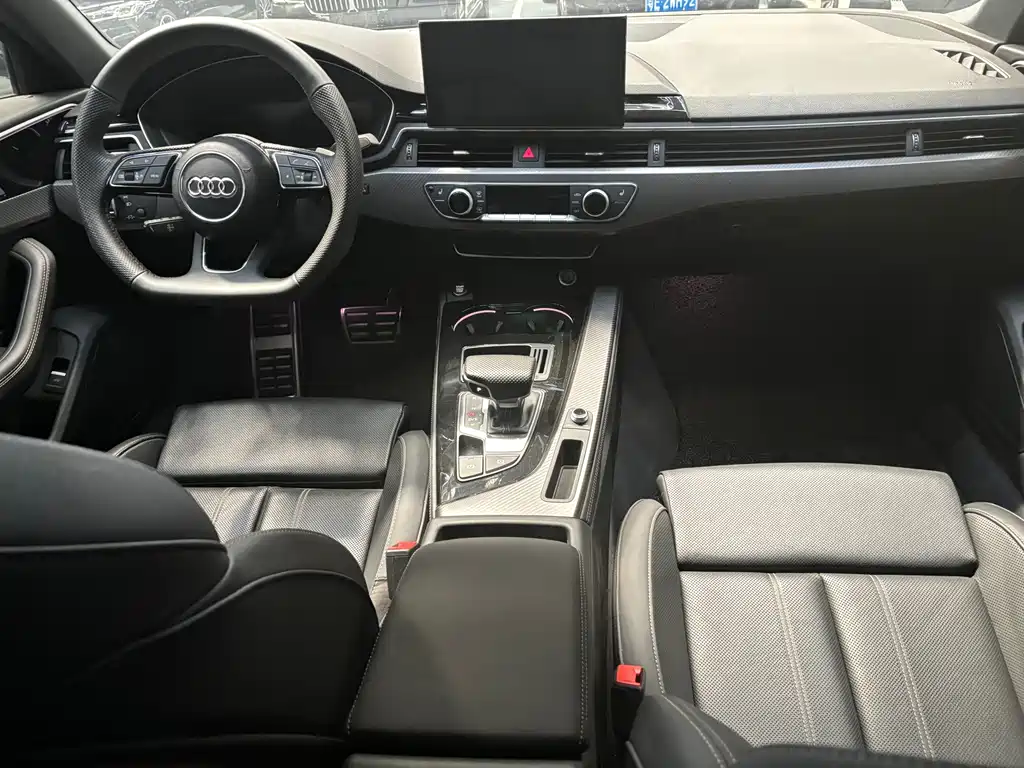 Audi A4L 2025 — фото 4
