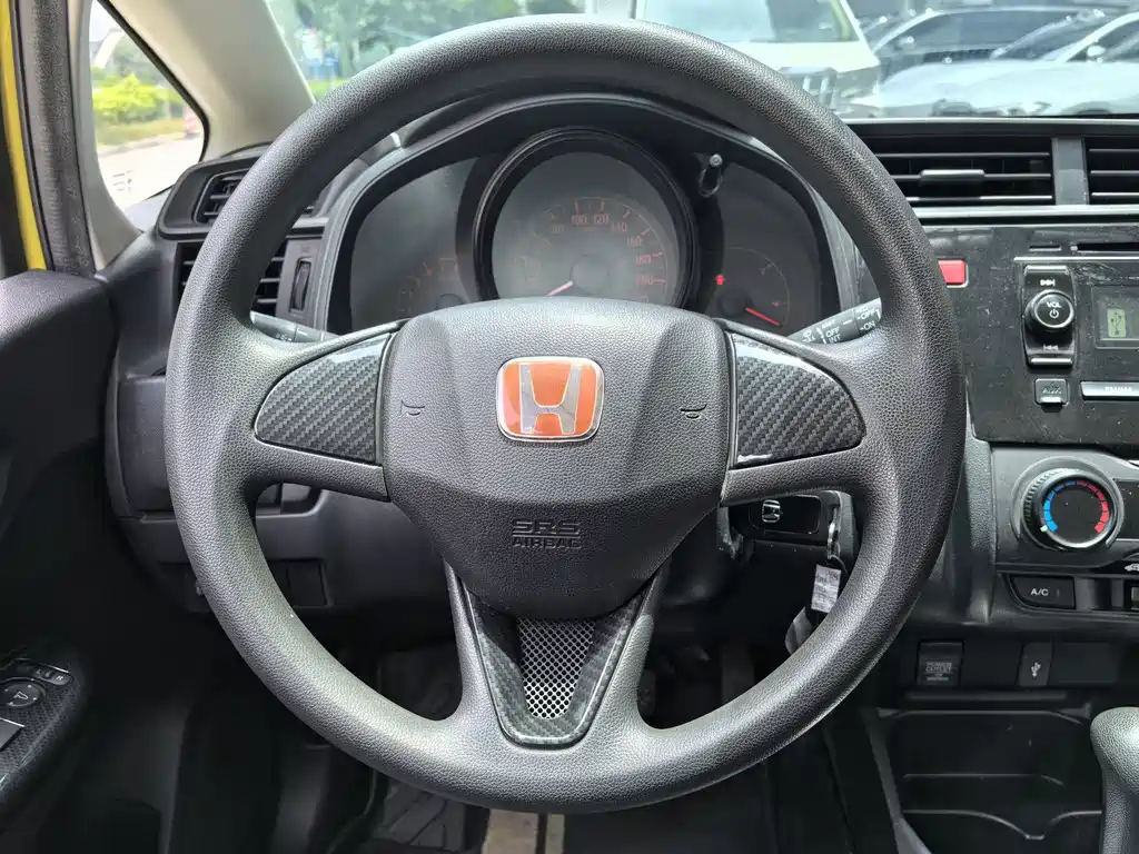 Honda Fit 2015 — фото 15