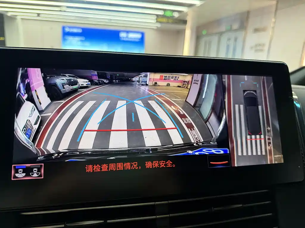 Lexus LM 2021