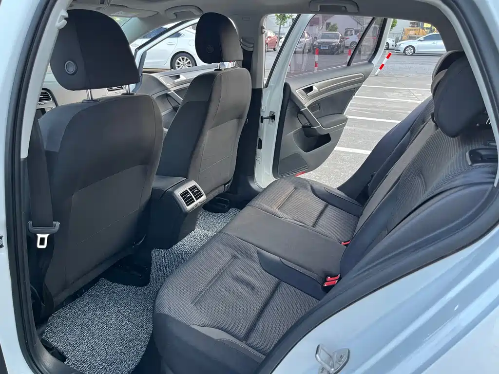 Volkswagen Golf 2015