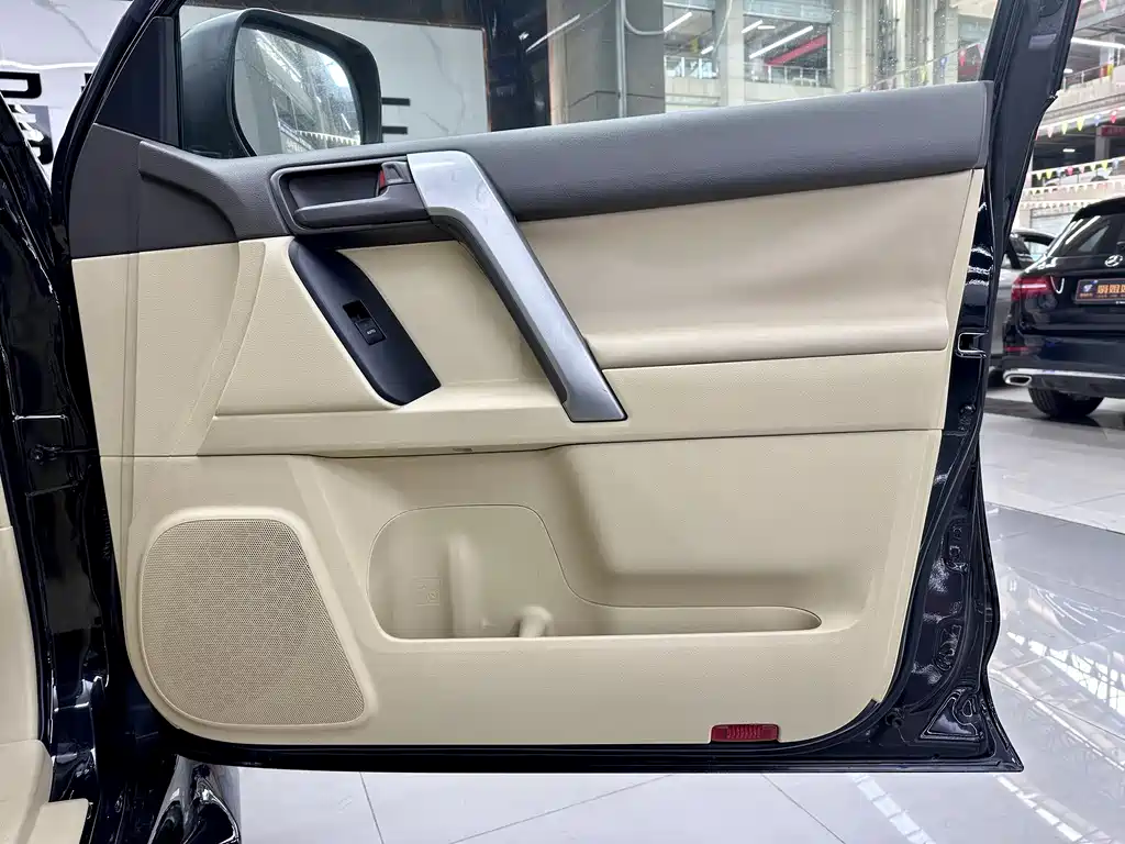 Toyota Prado 2018 — фото 17