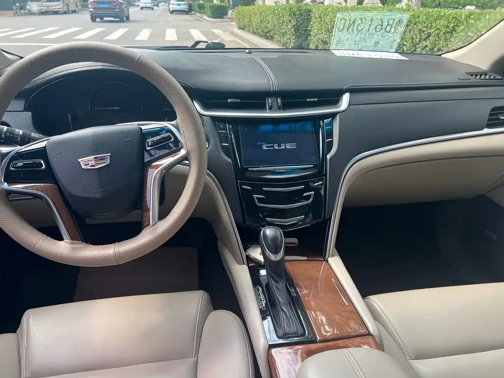 Cadillac XTS 2018 — фото 11