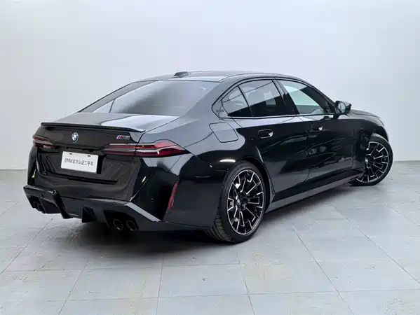 BMW M5 New Energy 2025