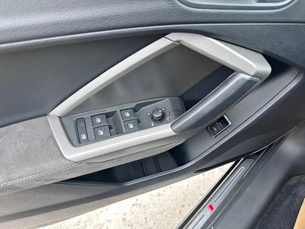 Audi Q3 2023 — фото 15