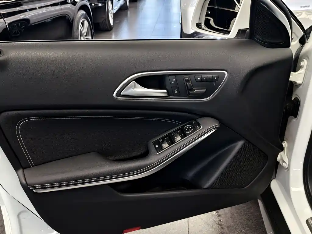 Mercedes-Benz GLA 2016 — фото 7