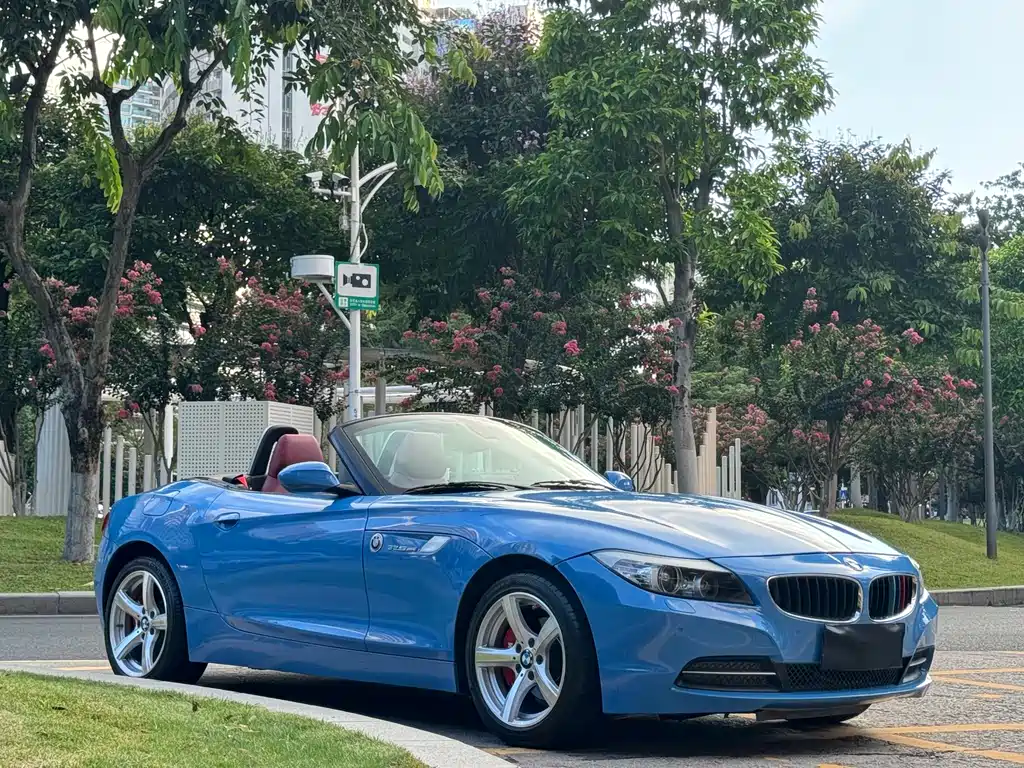 BMW Z4 2010 — фото 15
