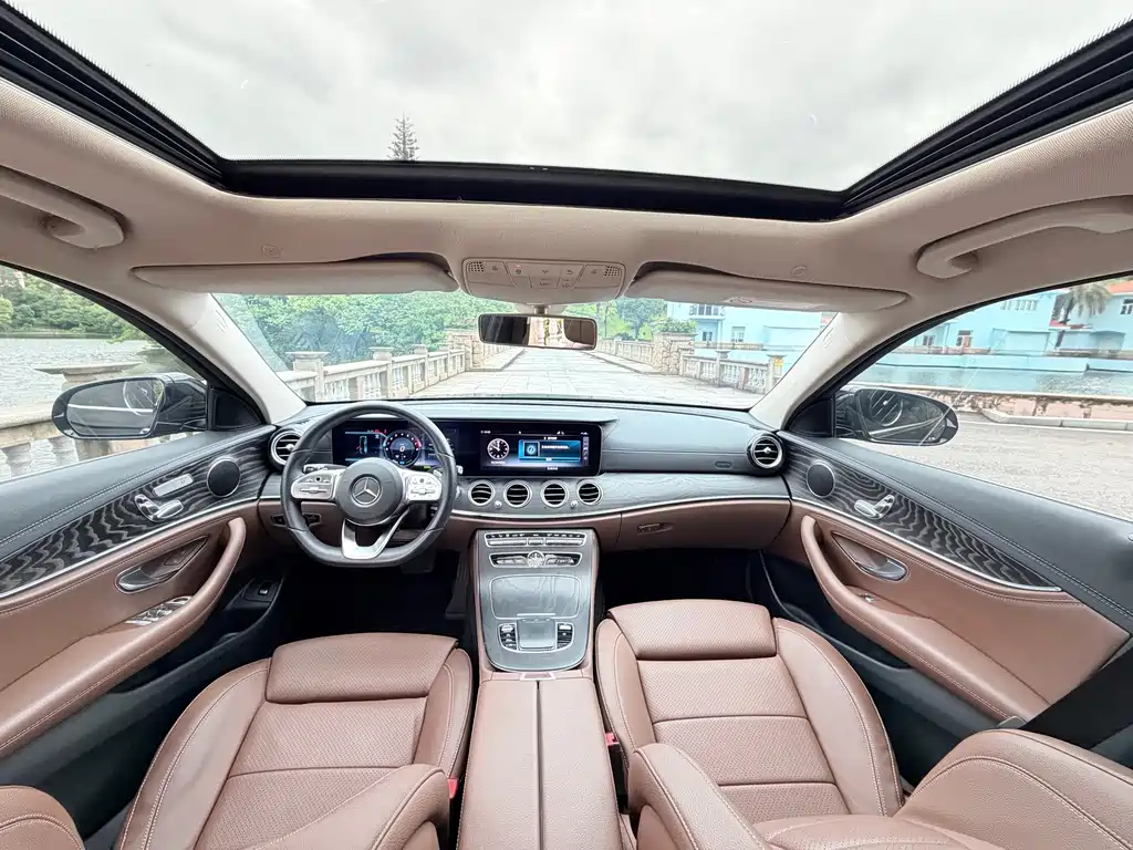 Mercedes-Benz E-Class 2019 — фото 12