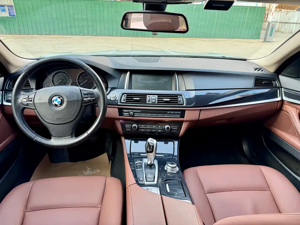 BMW 5 Series 2014 — фото 8