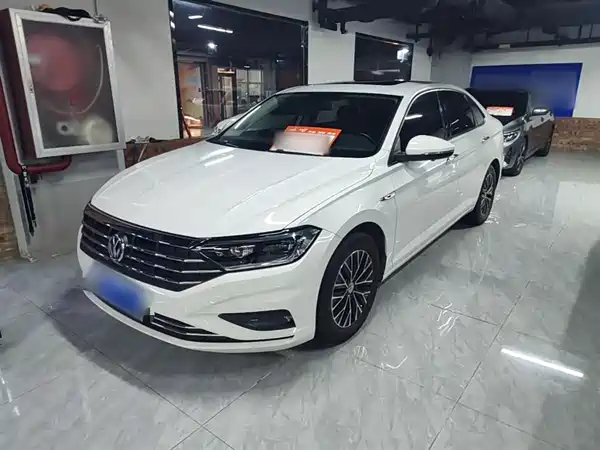 Volkswagen Sagitar 2020