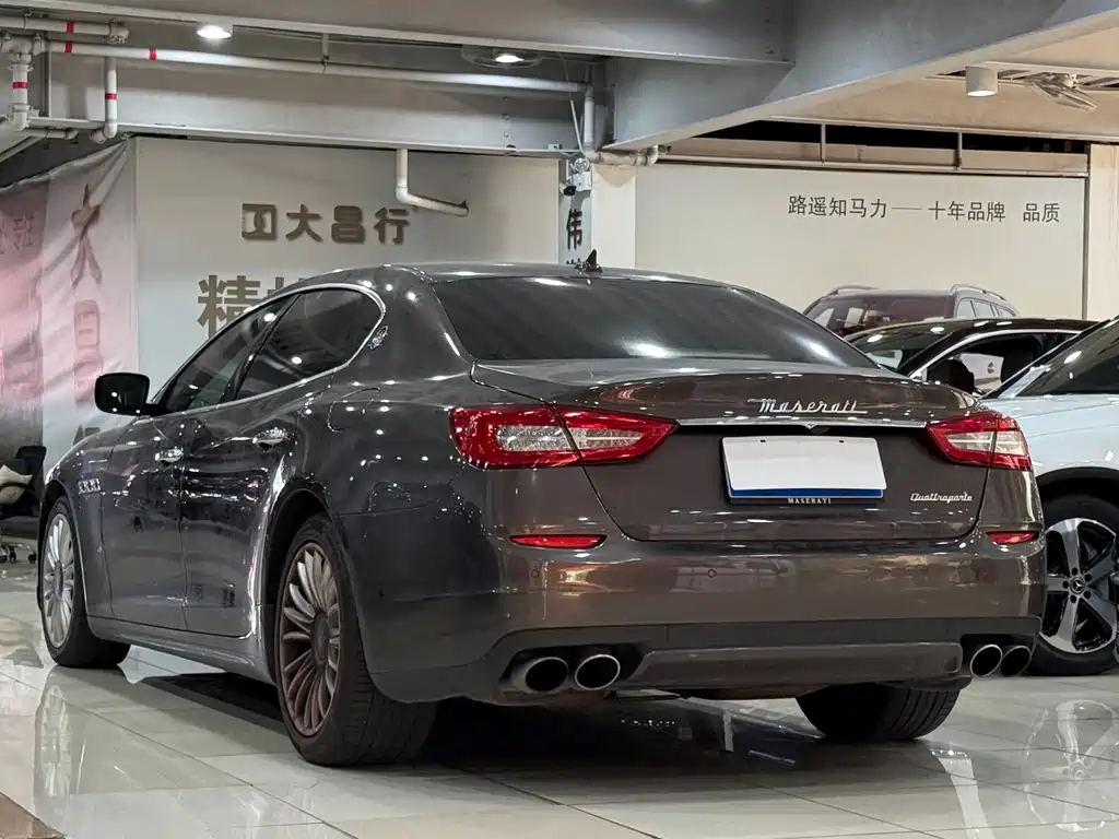 Maserati Quattroporte 2016 — фото 15