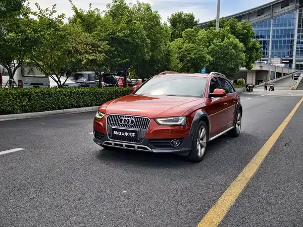 Audi A4 2014