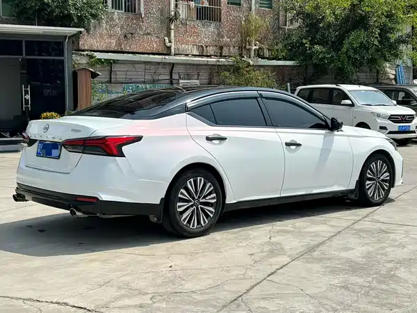 Nissan Teana 2024