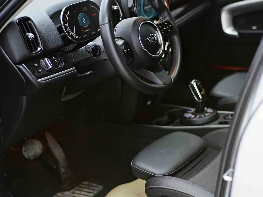 MINI Countryman 2023 — фото 17