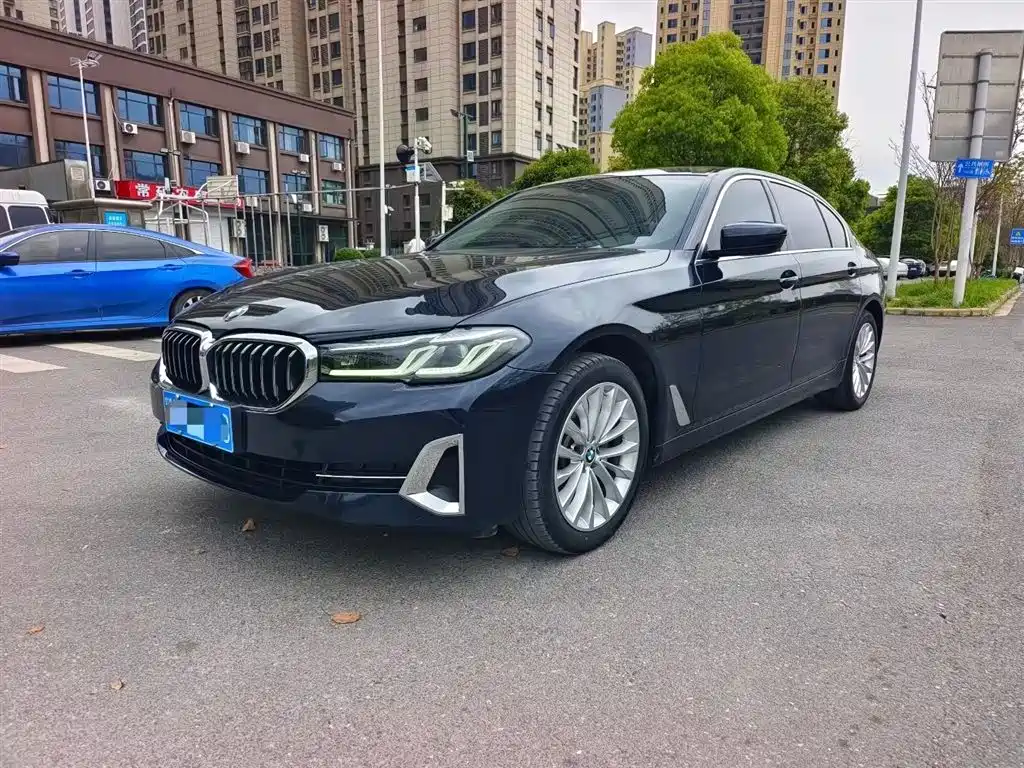 BMW 5 Series 2022 — фото 1