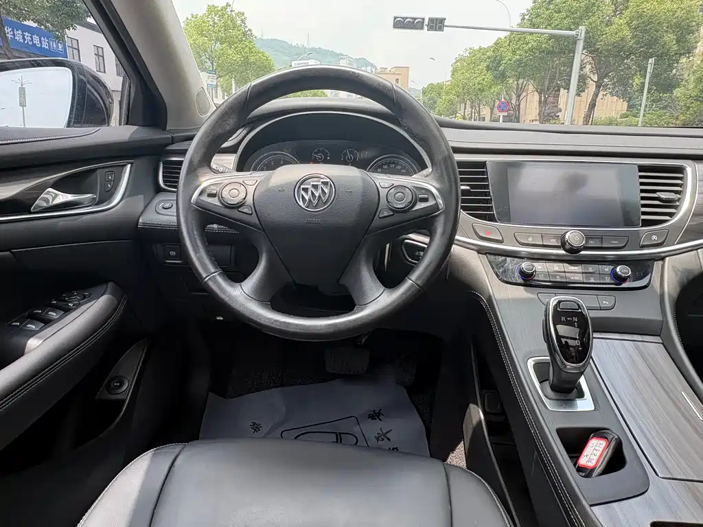 Buick LaCrosse 2018 — фото 18