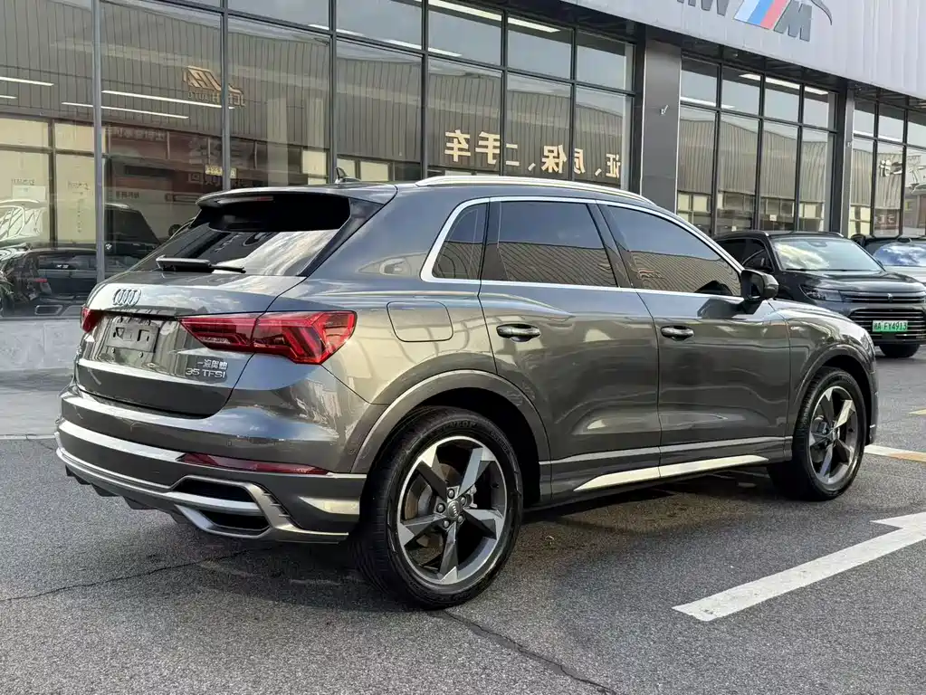 Audi Q3 2022 — фото 12