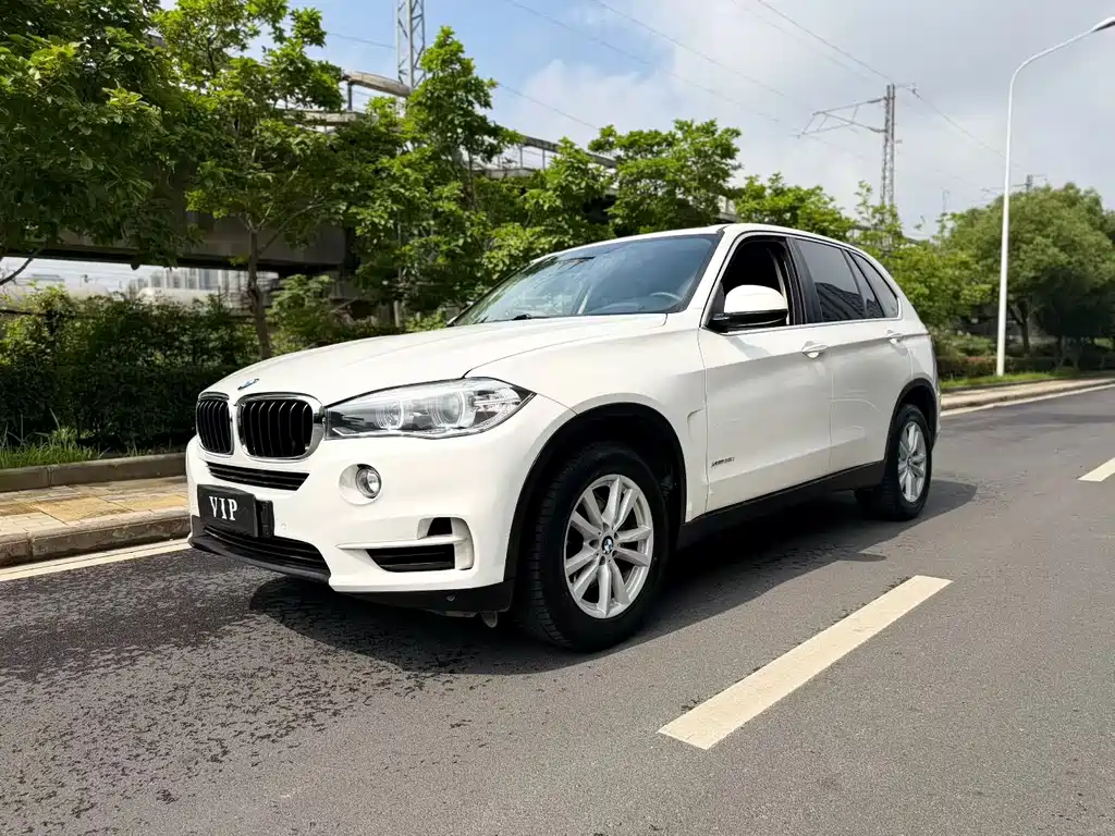 BMW X5 2020 — фото 1