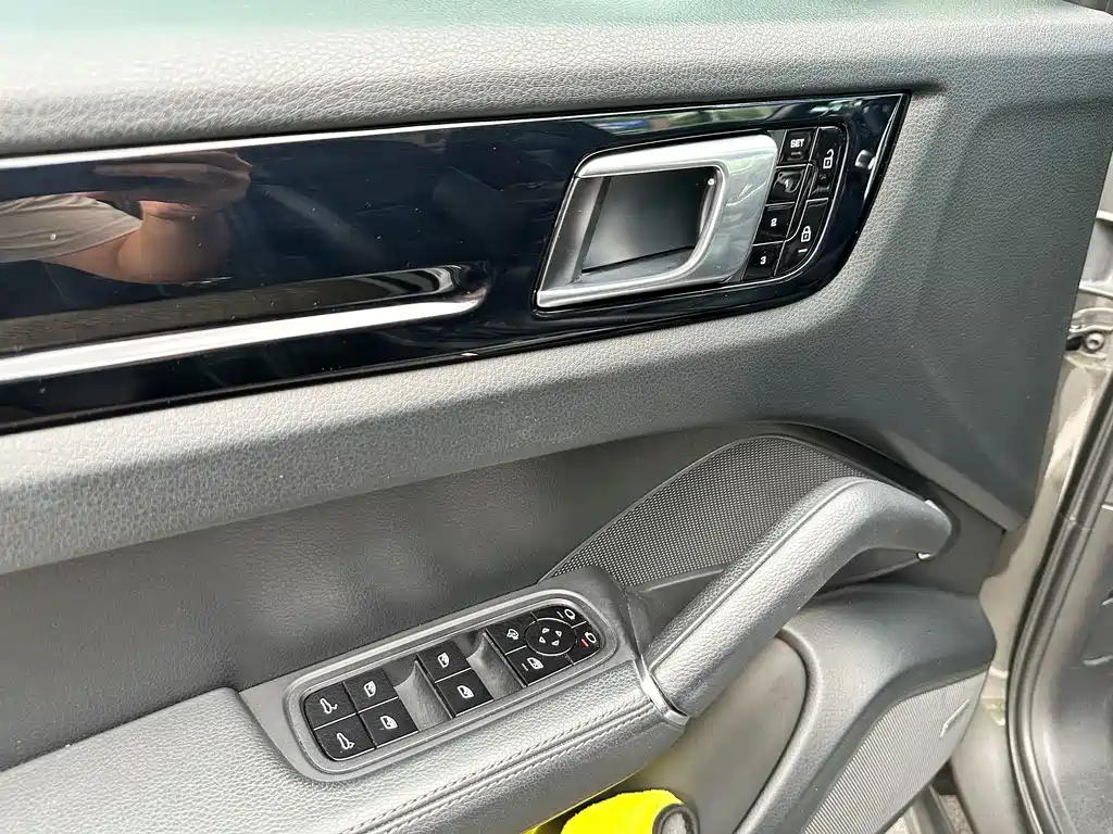 Porsche Cayenne 2020 — фото 10