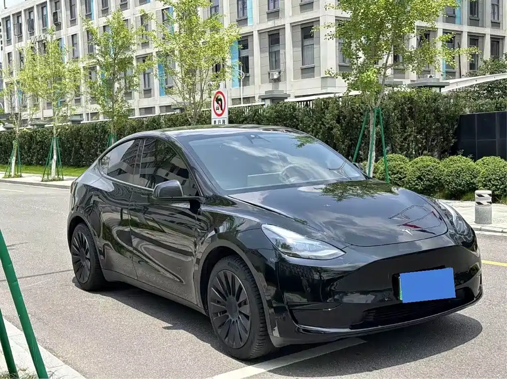 Tesla Model Y 2022 — фото 3