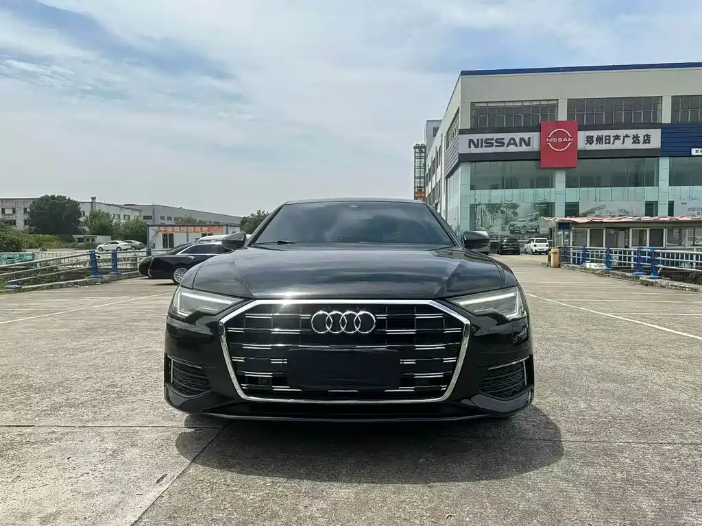 Audi A6L 2019 — фото 1