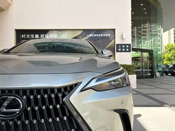 Lexus NX 2022
