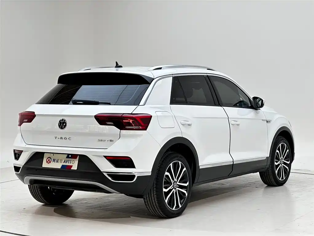 Volkswagen T-Roc 2023 — фото 16