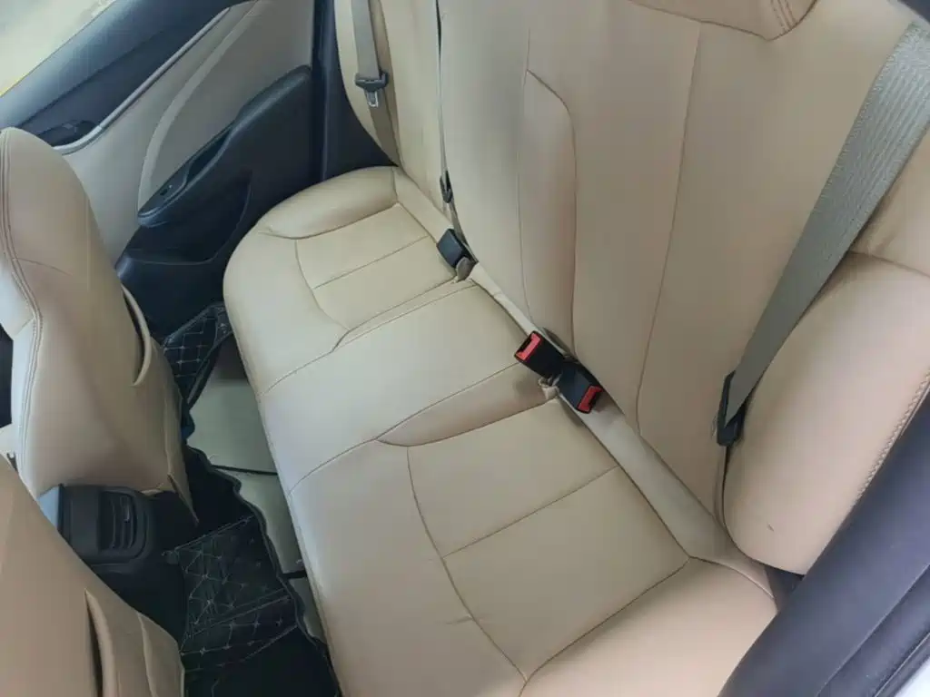 Buick Excelle GT 2018 — фото 17