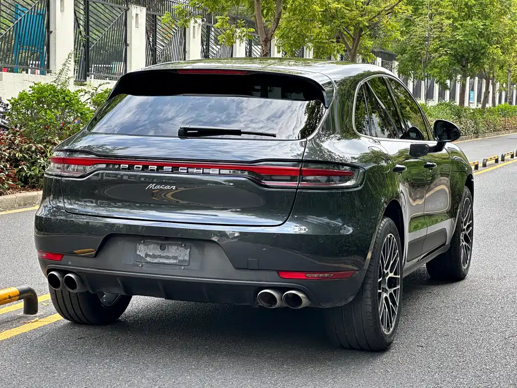 Porsche Macan 2020 — фото 11