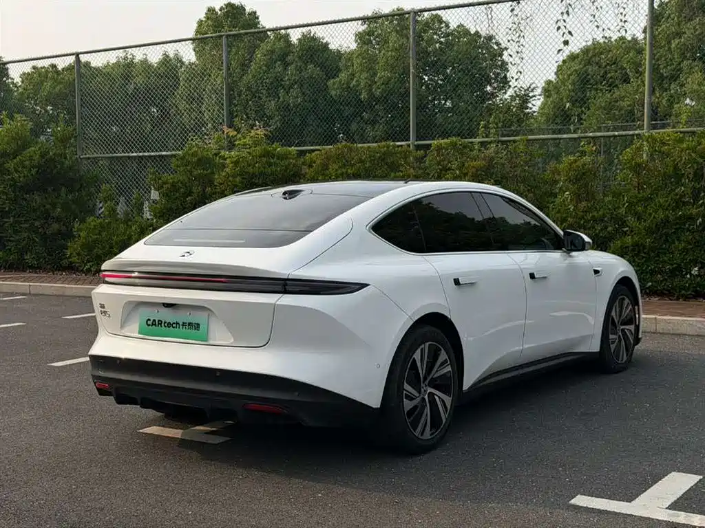 NIO ET5 2023
