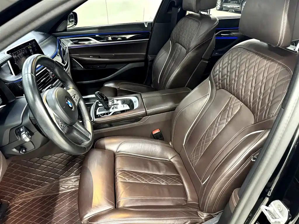 BMW 7 Series 2021 — фото 18