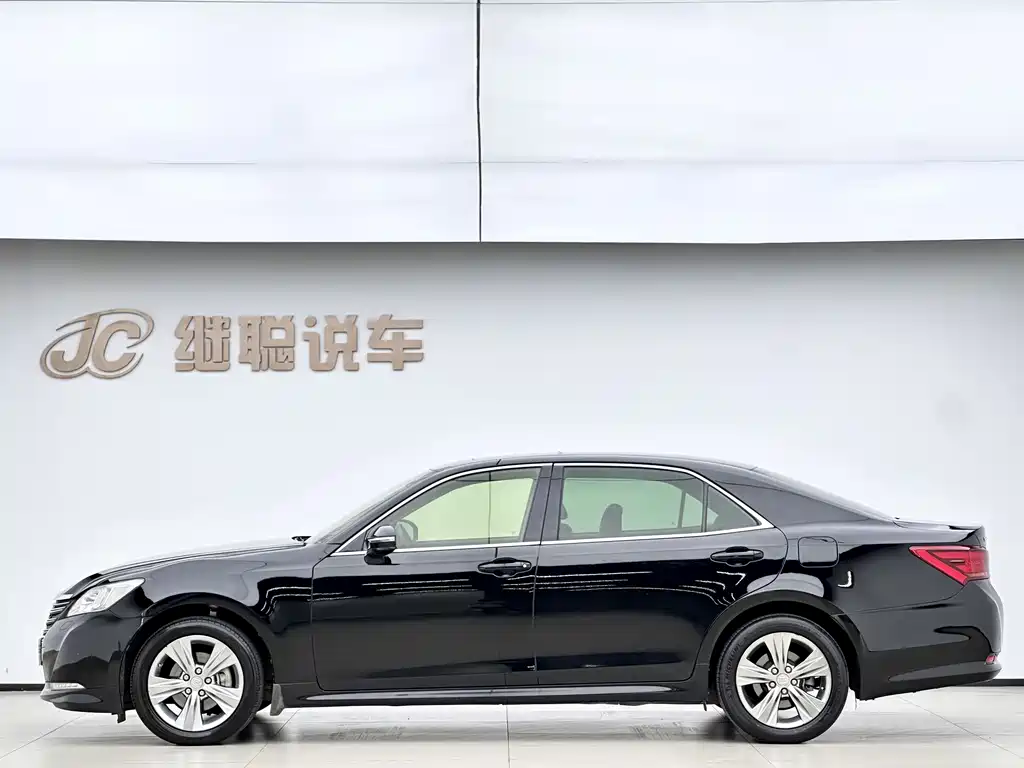 Toyota Crown 2017 — фото 14