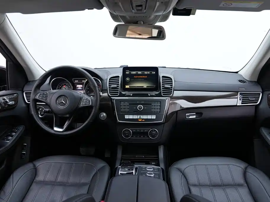 Mercedes-Benz GLS 2018 — фото 10