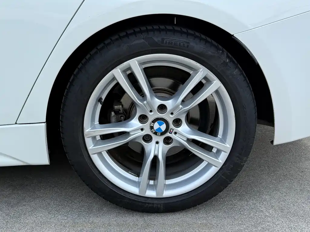 BMW 3 Series 2017 — фото 13