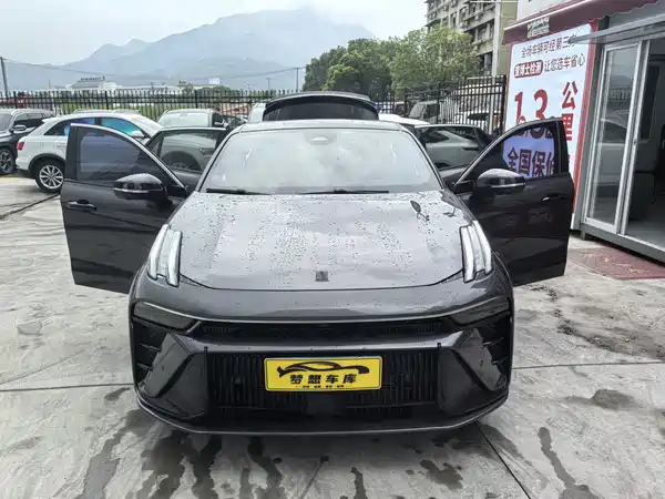 Lynk & Co 03 2023