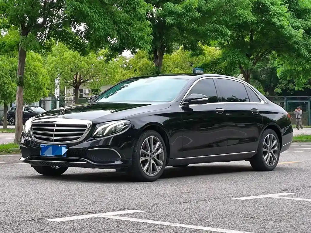 Mercedes-Benz E-Class 2019 — фото 3
