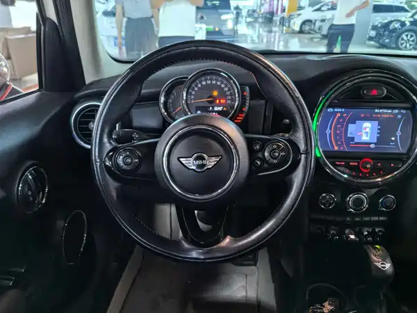 MINI 2017
