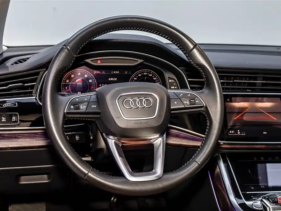 Audi Q7 2020 — фото 18