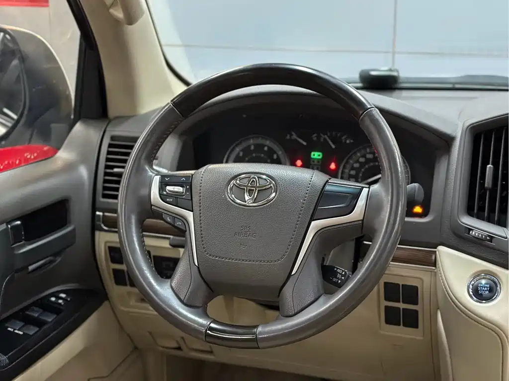 Toyota Land Cruiser 2020 — фото 14