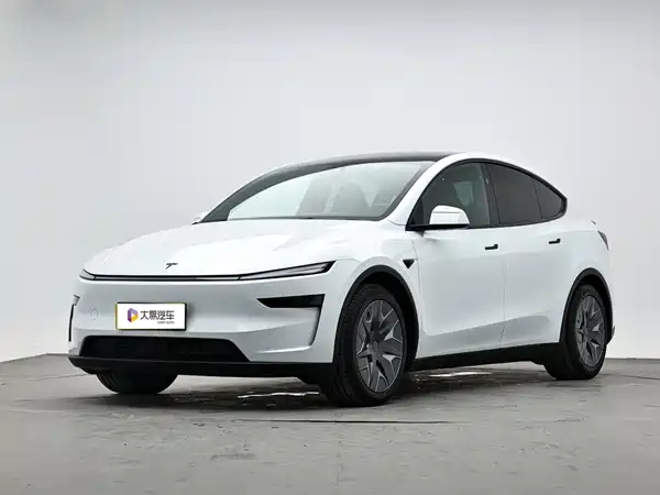 Tesla Model Y L 2025