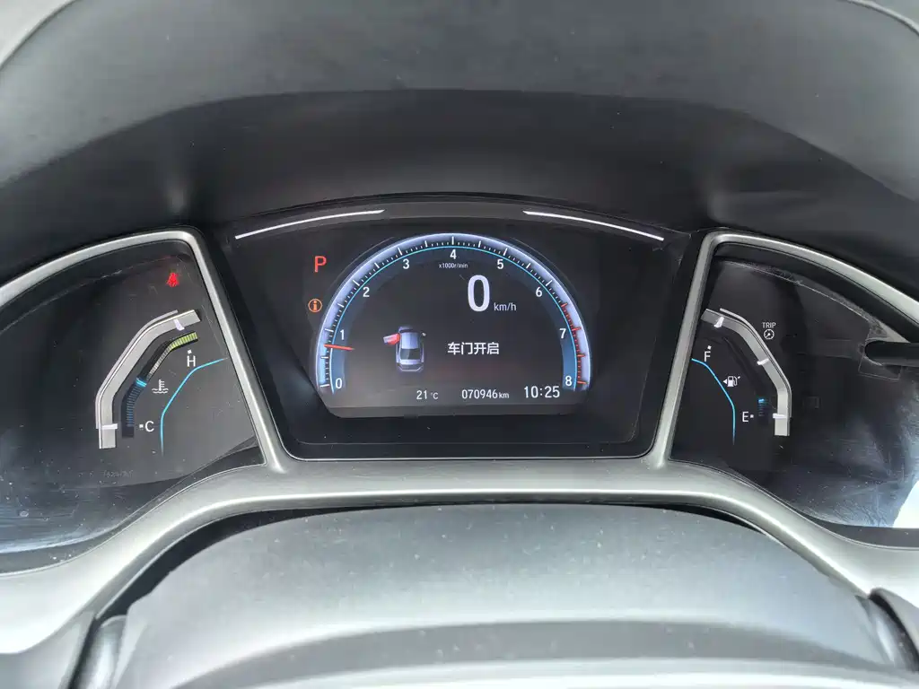 Honda Civic 2018 — фото 10