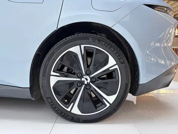NIO ET5T 2024