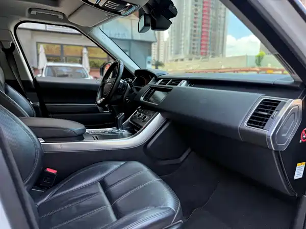 Land Rover Range Rover Sport 2015