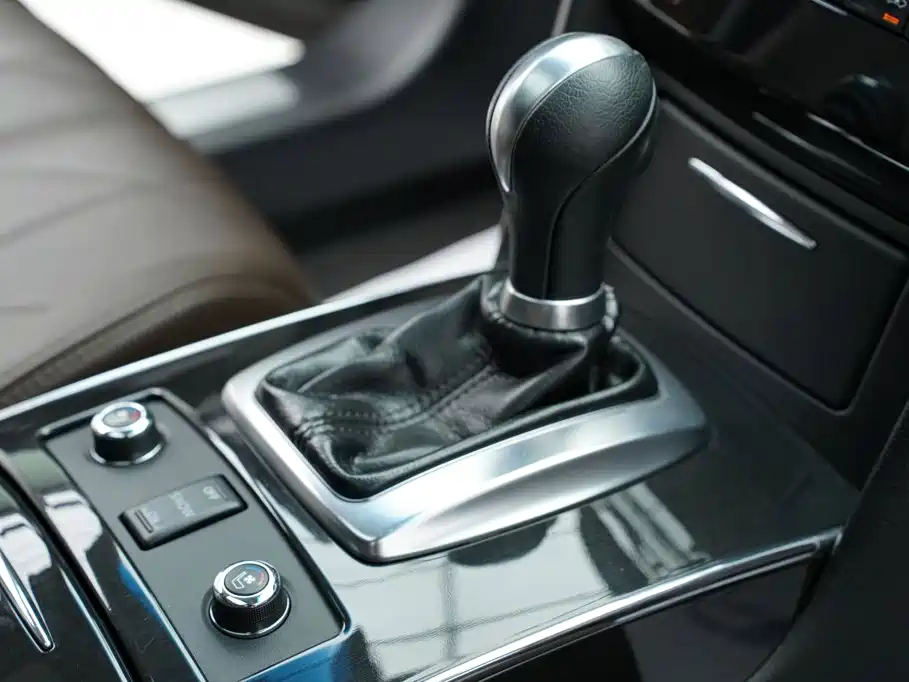Infiniti QX70 2015 — фото 20