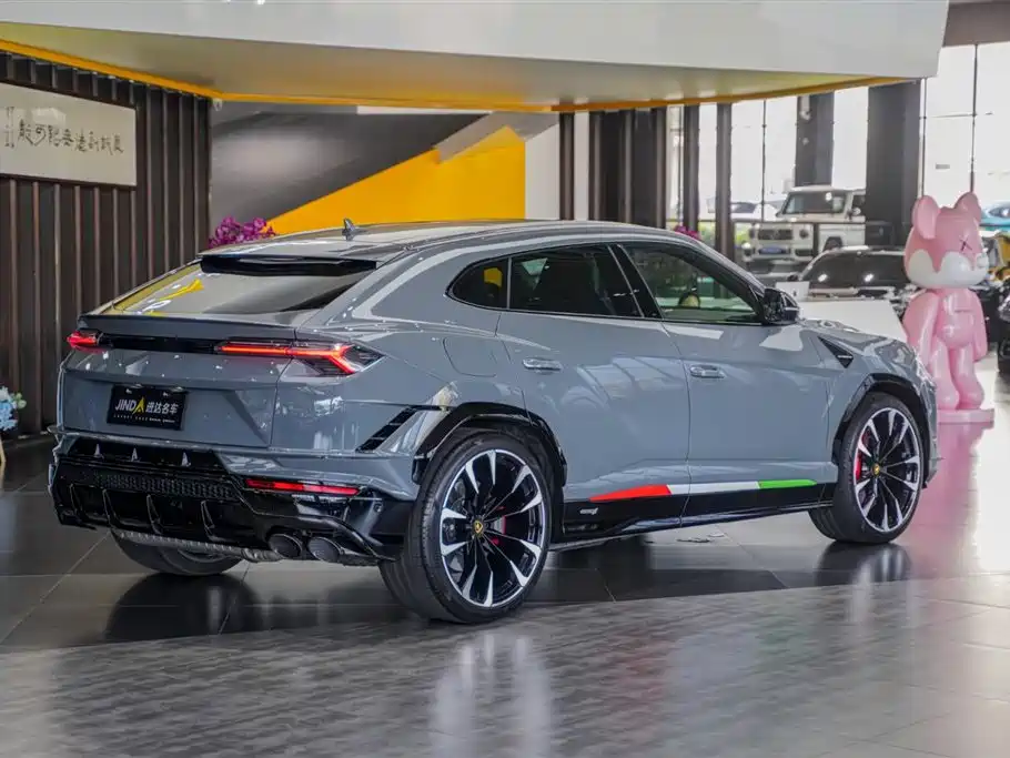 Lamborghini Urus 2024 — фото 21