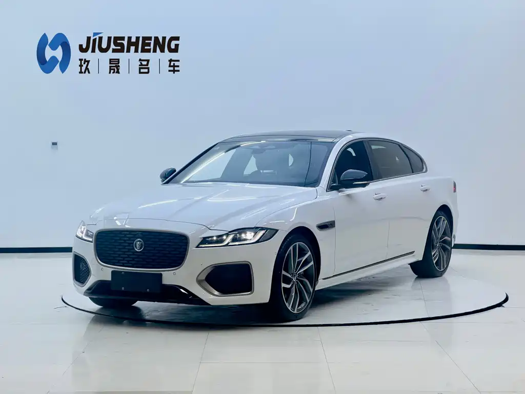 Jaguar XFL 2024 — фото 1