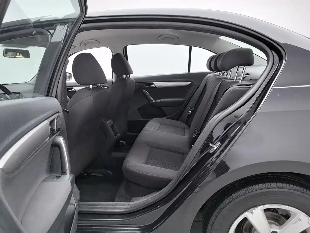 Volkswagen Lavida 2015 — фото 15