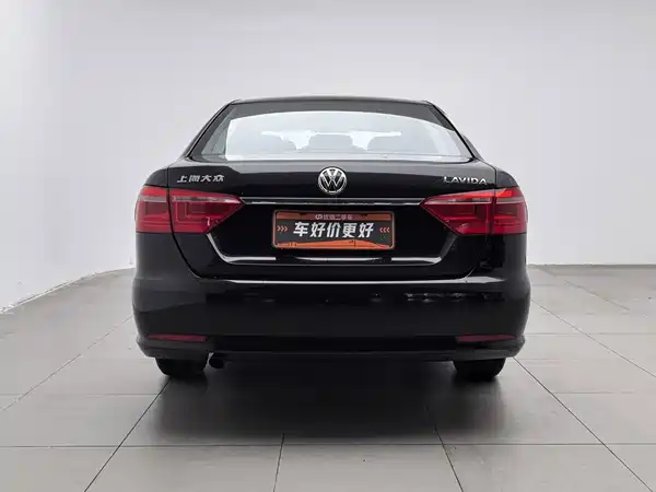 Volkswagen Lavida 2015