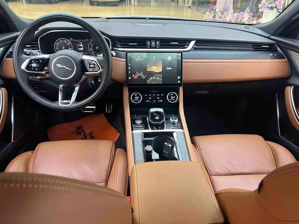 Jaguar XFL 2024 — фото 16